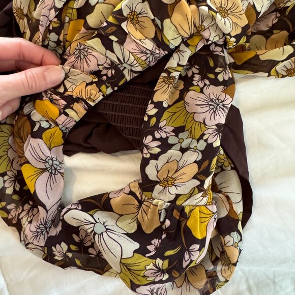 Astr the Label Toni Blouse - Picture 11 of 11